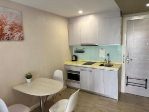 Seven Seas Jomtien 4 floor pool view
