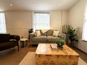 1 Bed Chic Apartments in Chelsea Central London FREE WIFI by City Stay Aparts London