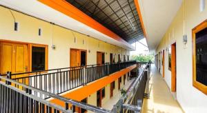 OYO 1720 A2b Residence