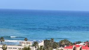 Sea view and 350m to the beach