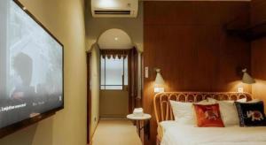 The House Tour Downtown