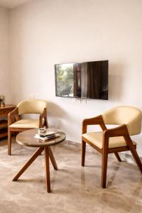 RichEve Country View Hotel