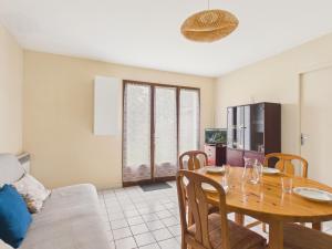 450m de la Jetee dArès, maison pour 4