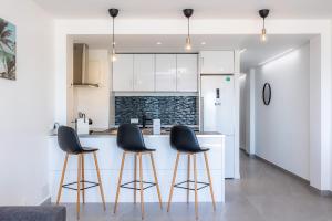 First Line Cosy Apartment