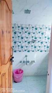 Bakhshi guest house