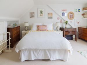 Barons Court 3 bed, 50 meters from Queens Tennis Club
