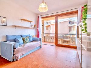 Apartment 6 beds in Marinella with private equipped veranda