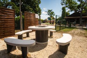 Barack Thermal & Natura Apartments