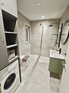 Walking distance to Gzira promenade, Tax Xbiex promenade and Sliema promenade