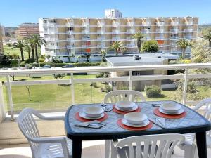 MAR INTERNUM JUNTO PLAYA y PISCINA