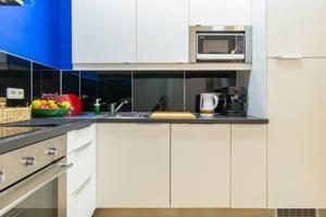 Regina, Boutique 1-Bedroom by the Market Square