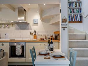 2 Bed in Kingsbridge oc-56702