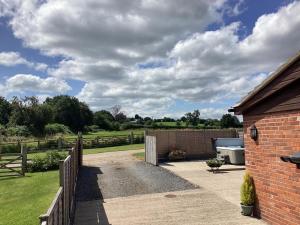 3 Bed in Ellesmere oc-94419
