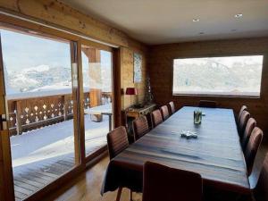 Confortable chalet 12 personnes avec WiFi et parking, près des pistes - FR-1-733-25