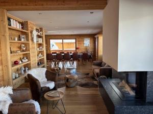 Confortable chalet 12 personnes avec WiFi et parking, près des pistes - FR-1-733-25