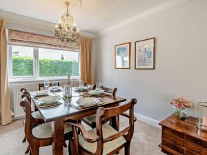 3 Bed in Bakewell oc-95419