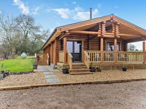 3 Bed in Nottingham oc-93794