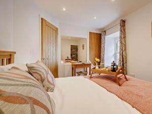 2 Bed in Aberdovey oc-91962