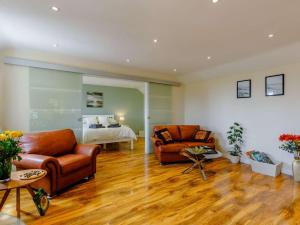 1 Bed in Cinderford oc-88272