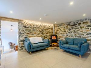 3 Bed in Llwyngwril oc-75025