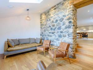 3 Bed in Llwyngwril oc-75025