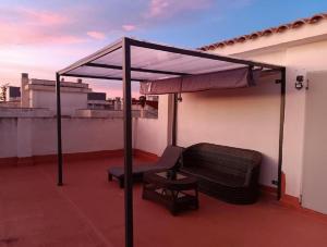 Modern Art Apartment 50m to the Beach