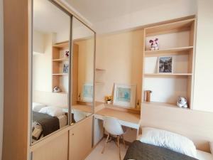 Stylish 2BR Near Food - Shops-Fast WiFi-Late Checkin