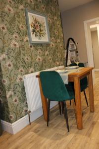 Blackburn Retreat Hot Tub Couples Retreat