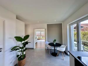 Seeliebe Wörthsee - Große Gartenwohnung direkt am See
