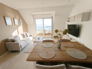 Precioso ático con vistas a pie de playa