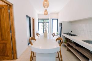 Stylish 2BR Villa With Plunge Pool Pererenan, Canggu