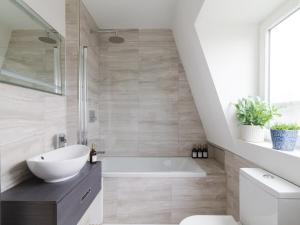 Hampstead Heath 2 bed