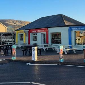 Surfers Getaway - Room Staycation