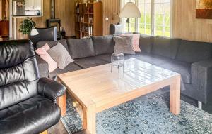 3 Bedroom Beautiful Home In Oksbøl