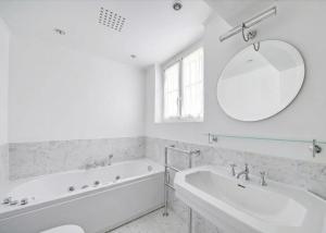 2BR Place des Vosges Turenne