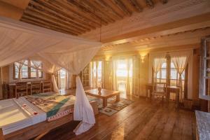 Amani House 5 bedrooms sleeps 10