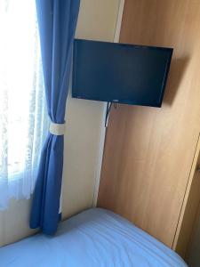 6 berth caravan on presthaven beach resort