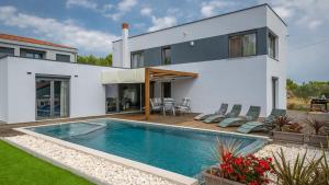 Villa Leana by Villas Guide