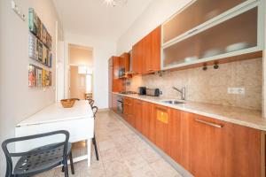 GuestReady - Downtown Blue Apartments