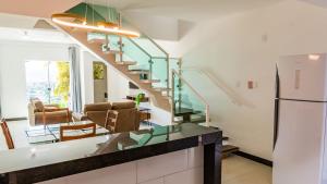 Casa com Piscinas Sauna e Playground em Escarpas