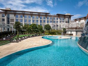 Marriott Jeju Shinhwa World Hotel