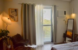 Resort Style Studio near Mactan - Cebu Airport - with Pool & Gym