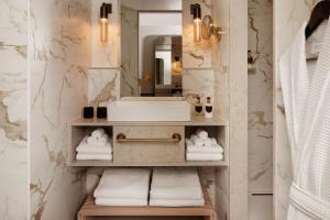 Montcalm Mayfair, Autograph Collection