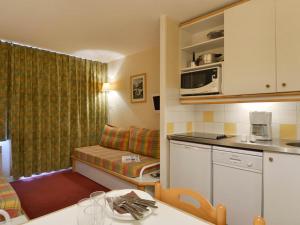Studio cabine fonctionnel, accès direct aux pistes, animaux admis - FR-1-181-2211