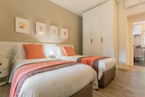 Villa Prestige - Steps from the Sea Shared Pool