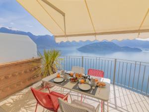 EnjoyIseoLake - Vittoria - Casa vacanze su 2 piani con vista lago e piscina