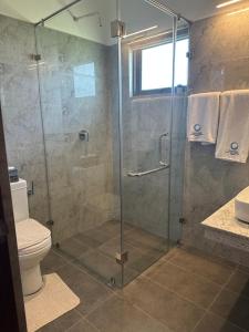 Beautiful Mountain View with private pool by Grand hills Kandy