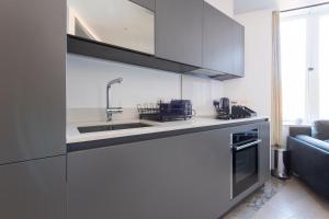 The Luxe One-Bed Escape - CHRL F17