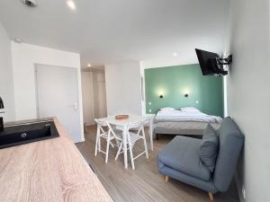 Studio La Tour Château-Larcher Arrivée autonome
