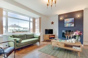 3 Bed in Whitby oc-w015